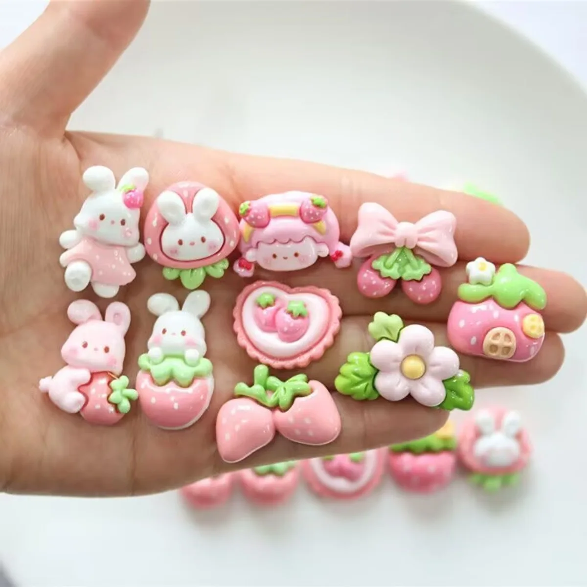 DW54 10PCS Cartoon Strawberry Rabbit Pink Resin Flatback Cabochons Hairpin Scrapbooking DIY Decoration Accessories Material