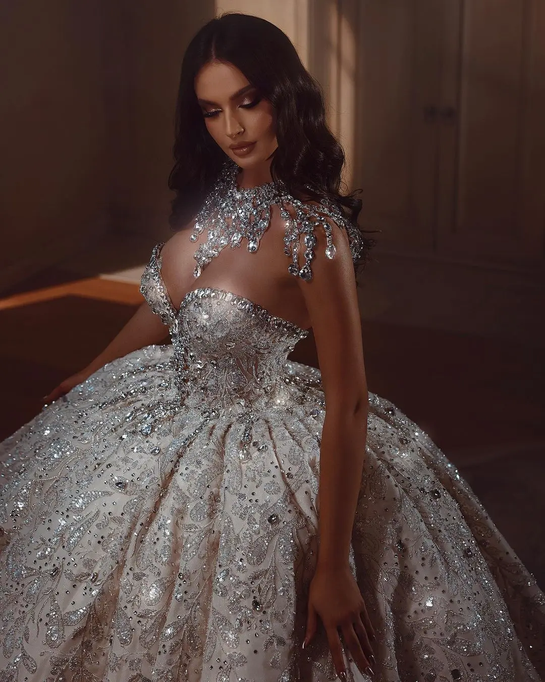 فساتين زفاف رائعة على شكل كرة مثيرة على شكل قلب كريستال مطرز بالخرز من الدانتيل فساتين زفاف مصنوعة حسب الطلب سويب تراين فيستدوس #6