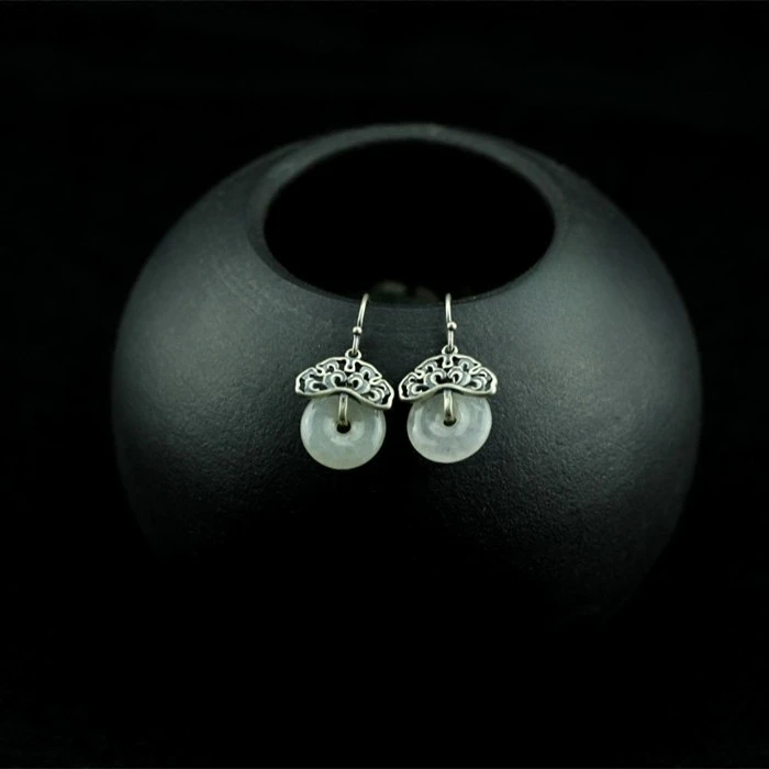 Crochet d'oreille classique en jadéite, antique, simple, uni