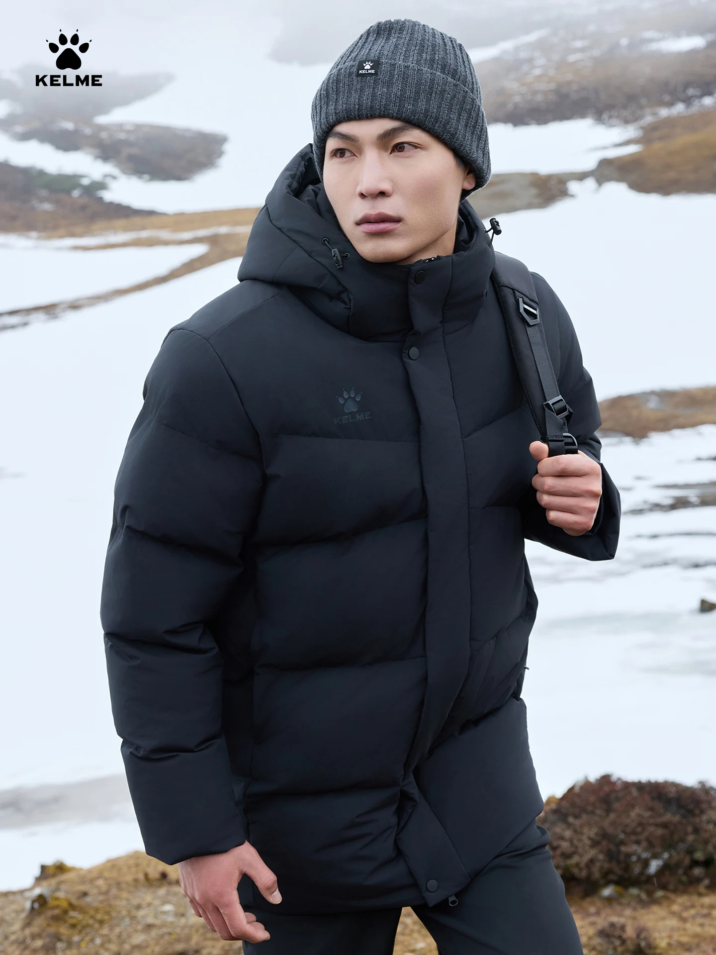 Kelme Men's Winter Windproof Training Jacket With Hooded Down-filled Insulation Outdoor Fleece-lined Thickened Coat