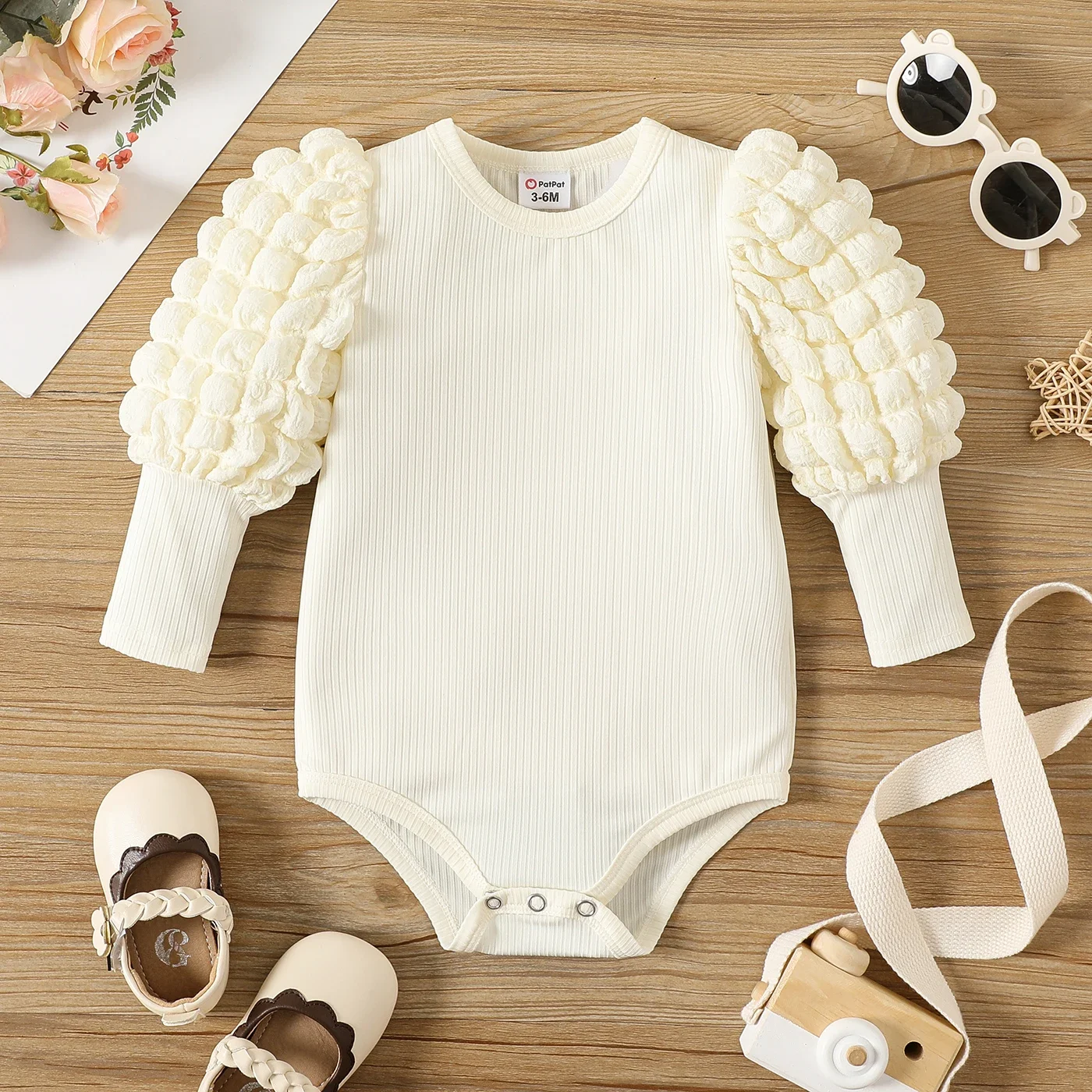 PatPat Baby Girl Solid Ribbed Spliced Gigot Sleeve Romper Solid color Suitable for Autumn Season Casual/Outdoor Sweet