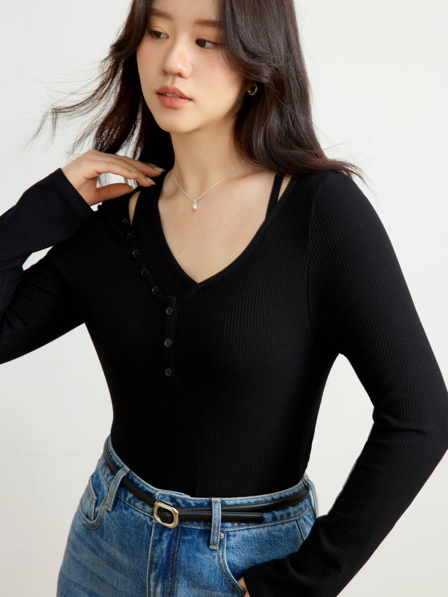 DUSHU【2 Colors】Women Black Slim Knitwear 2025 Spring Female Short Knitted T-shirt Tops Commuter Light Green Top 25DS81160