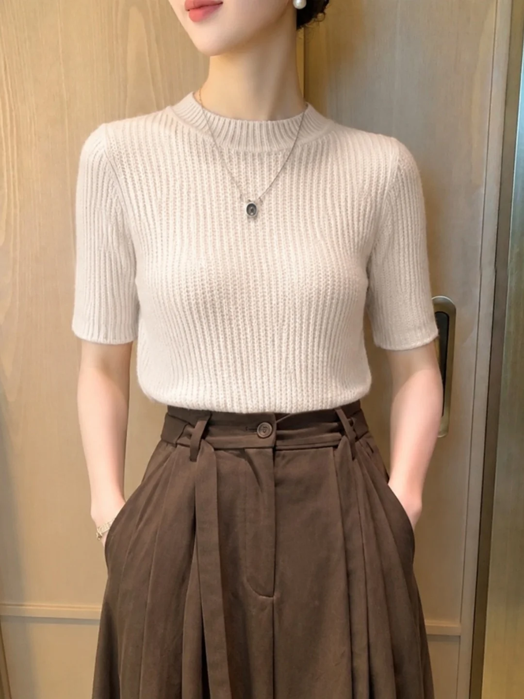 Slimming Knitted Top Short Sleeve Versatile Elegant Korean Style Commute Straight Cut Silhouette Basic Color Autumn New Arrival