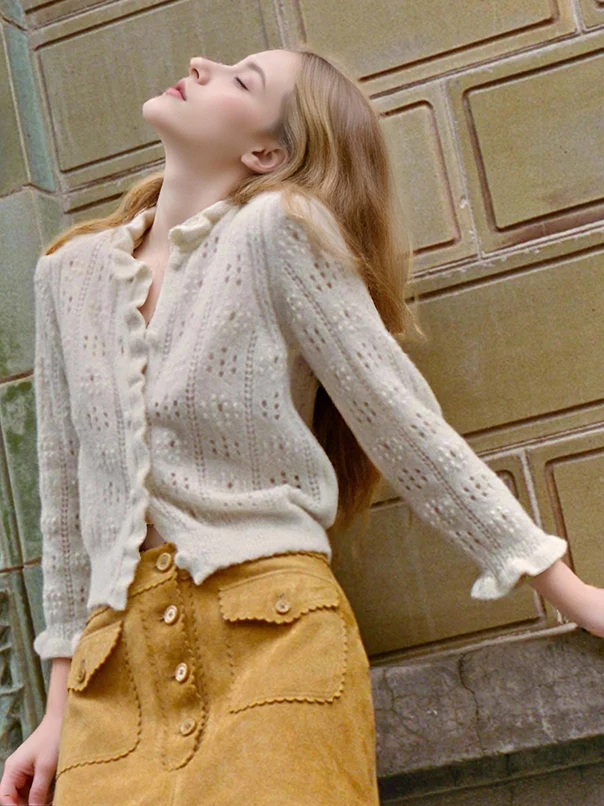 

Retro Style Short Sweater with Wood Grain Collar Mixed Wool Blend Knitted Garment Button Closure Floral Pattern for Youn...