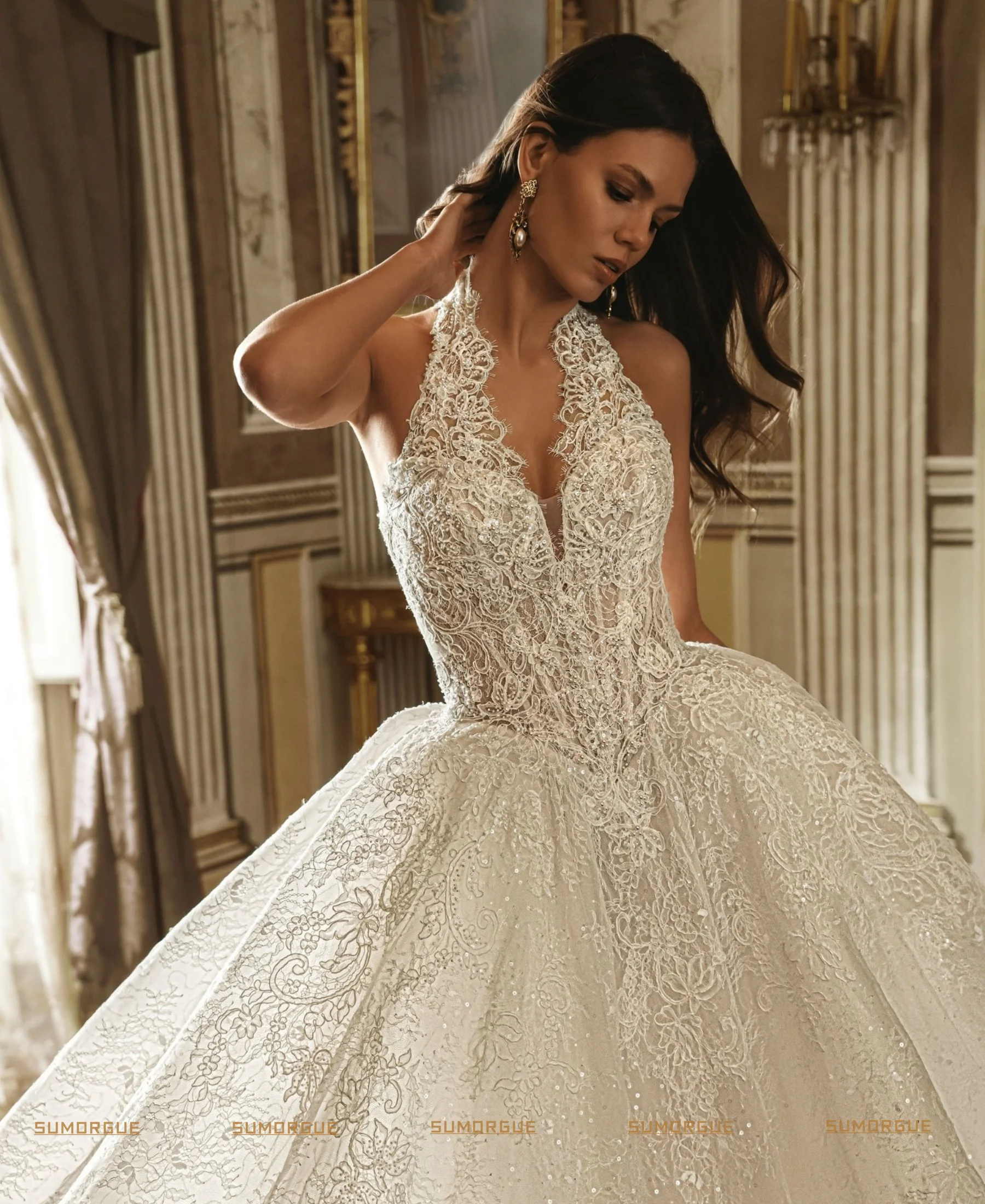 V-Neck Lace A-Line Wedding Dress Open Back High-Waist Lace A-Lice With Cathedral Train HIgh-end Customized Vestidos de novia