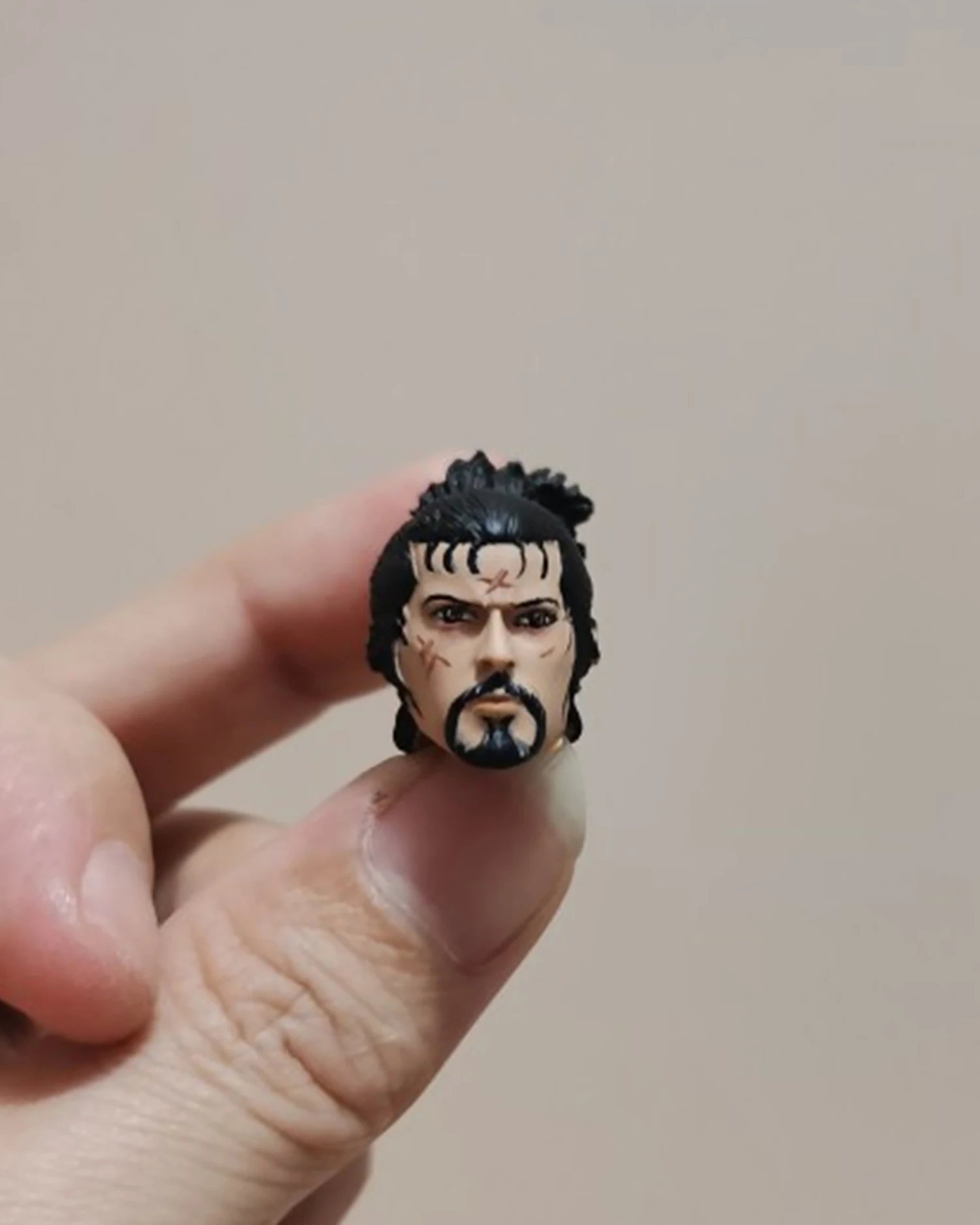 

1/12 Scale Painted Japanese Swordman Head Carving Sculpt Model Toys SHF Size