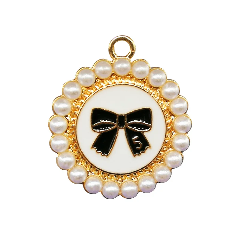 10 Stück Bling + 10 Stück 2D Parfüm-Kronen-Herz Metall-Schuh-Charms Lippenstift Kamera Schuh-Dekorationszubehör Clog für Kinder Geschenk – Detail 18