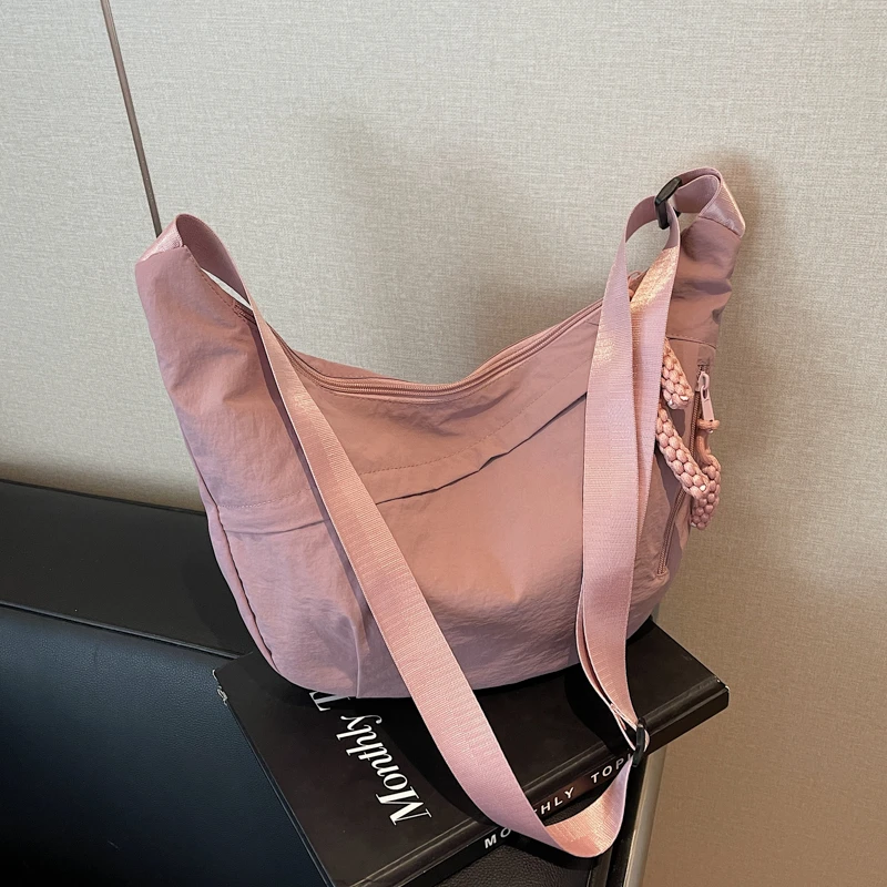 

Nylon Solid Color Trendy Shoulder Bag Commuting Fashion Zipper Ladies Bags on Sale 2025 New Soft Versatile Women's Handbags