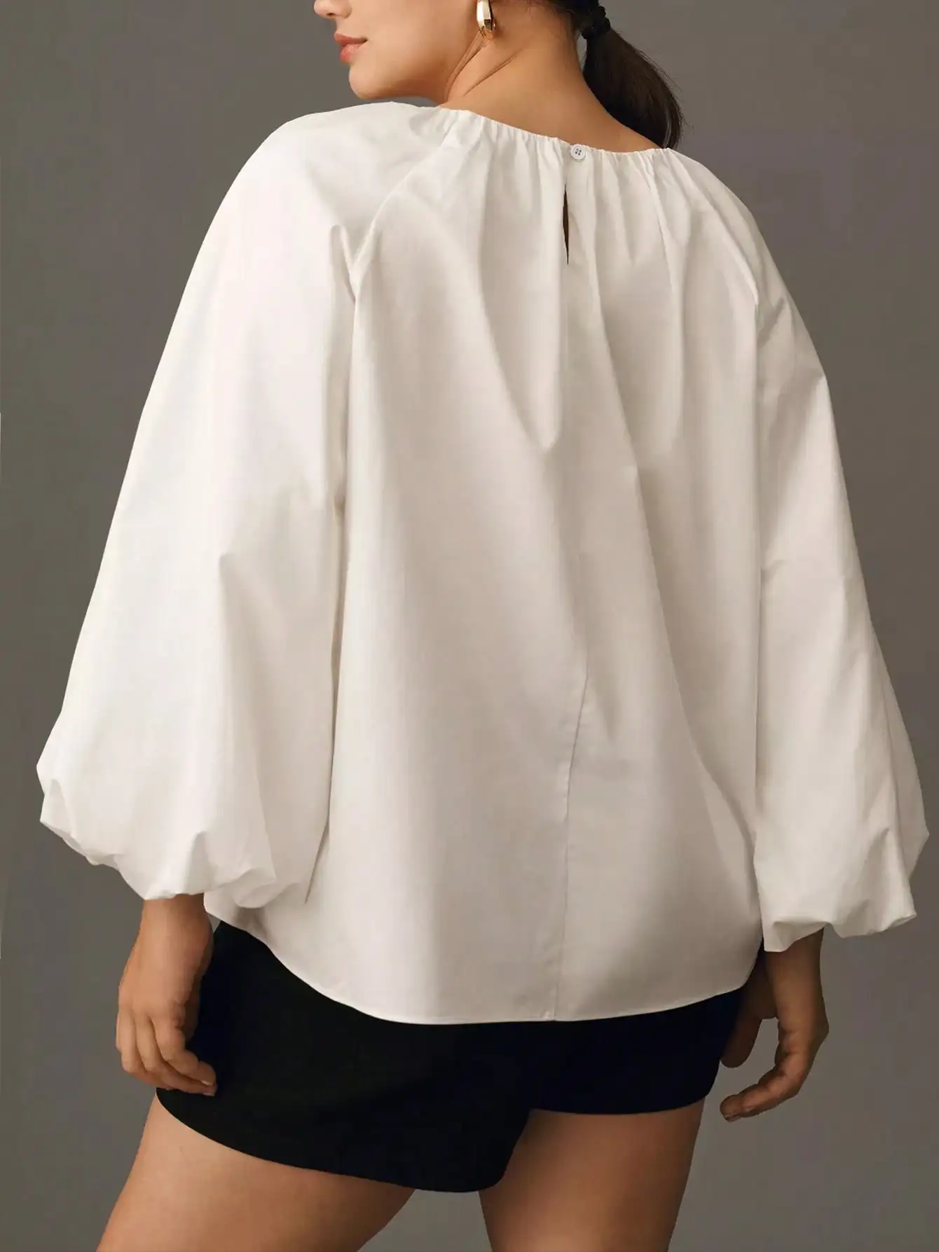 Damska bluzka Plus Size z okrągłym dekoltem, eleganckie, solidne topy, latarnia, z długim rękawem, luźna, modna bluzka, zapinana na guziki z tyłu