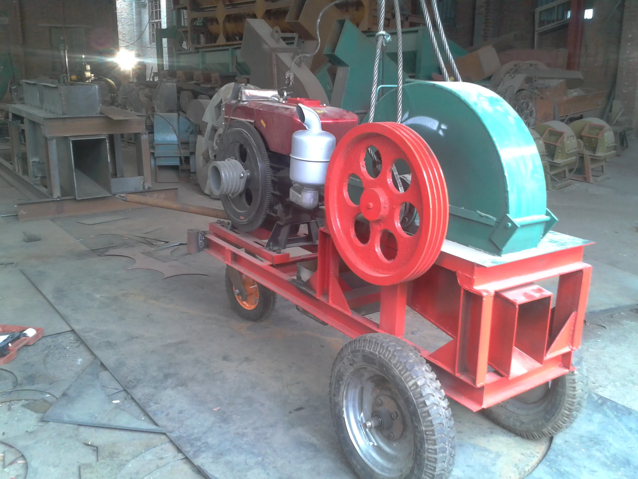 آلة صنع الحلاقة الخشبية ذات فرع الخيزران الصغيرة لمحرك الديزل لفراش الحصان الحيواني #5