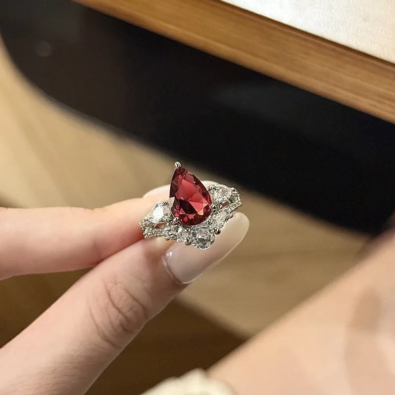 925 sterling silver two-piece set, red zircon ring for women, light luxury, high-end feel, exquisite fashion, anniversary gift