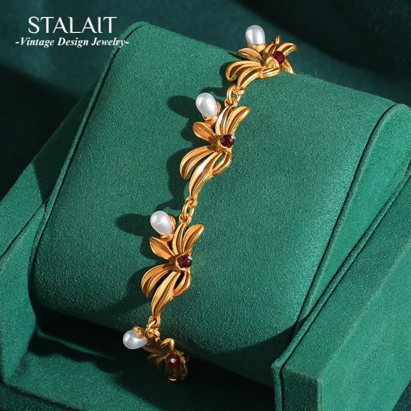 

Vintage Gold Color Flower Bracelet Pearl Freshwater Orchid Petals Charms For Woman Luxury Girlfriend Gift Bridesmaid Accessories