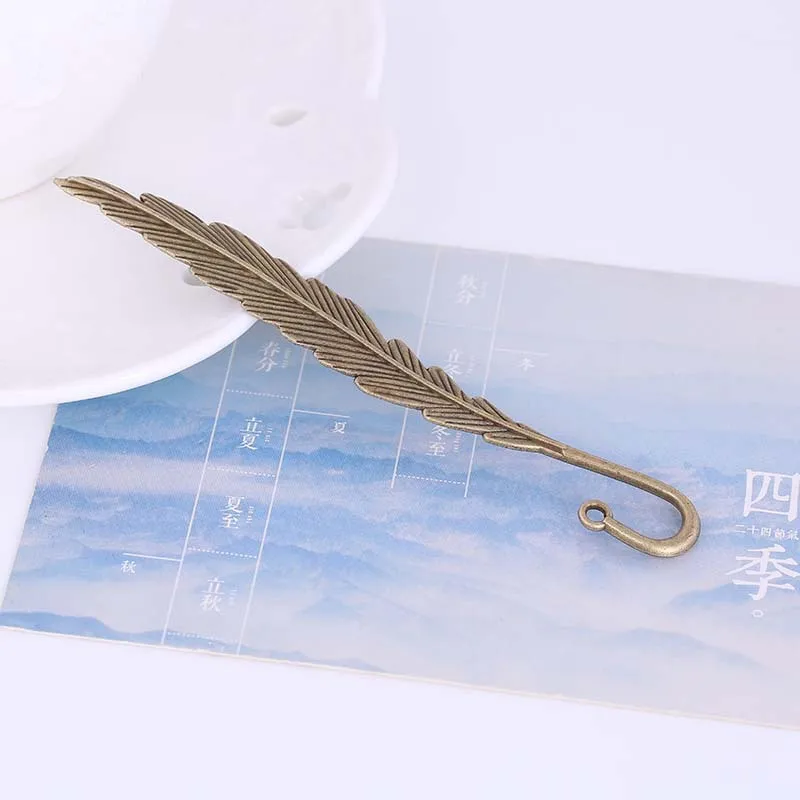 1 Pcs Retro Bookmark Creative Feather Shape Metal Book Mark Page for Reading DIY Gifts Stationery Papelería Y Oficina Bonita