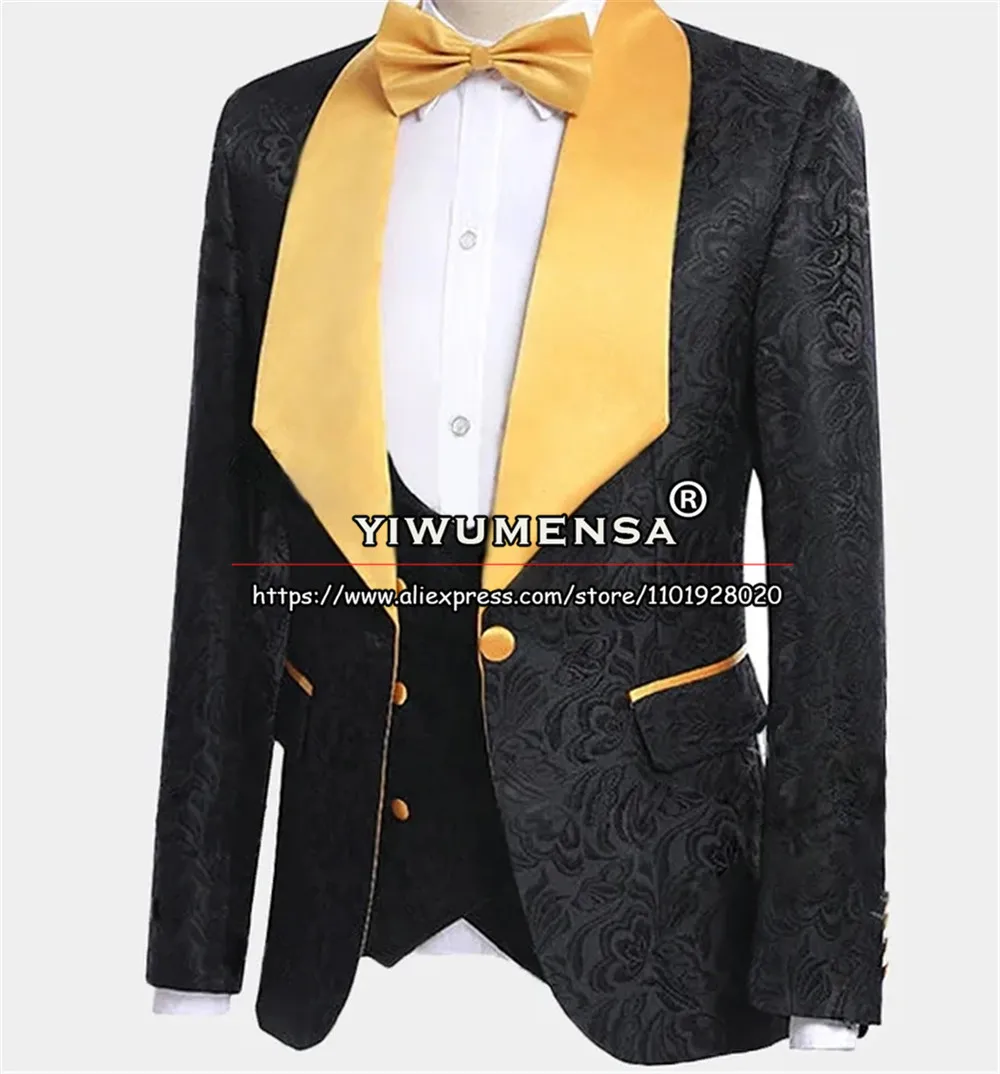 

Черные свадебные костюмы для мужчин, золотой пиджак с остроконечными лацканами, жилет, брюки, комплект из трех предметов, деловые смокинги для выпускного вечера, жениха по индивидуальному заказу