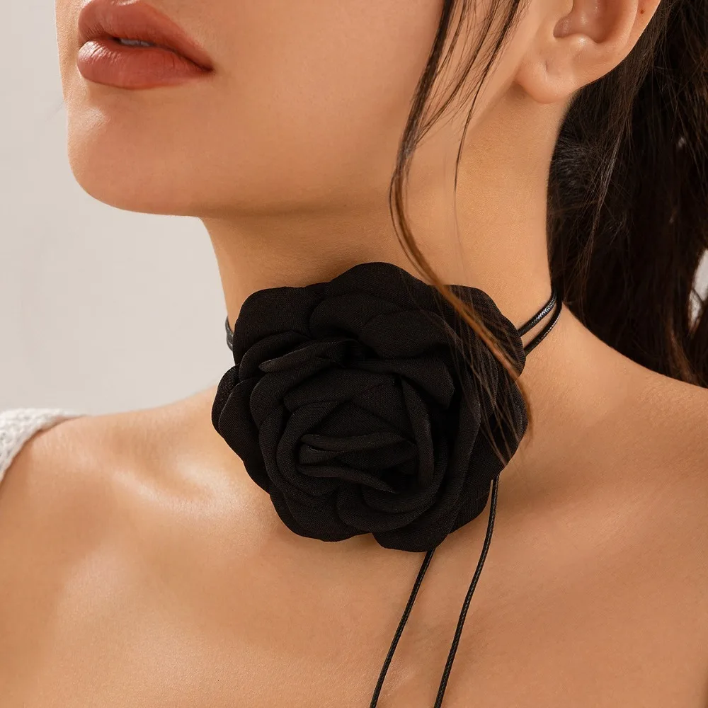 Exaggerated Colored Stereo Rose Flower Artificial Fabric Camellia Necklace Wax Thread Winding Chokers Necklace for Women Jewelry
