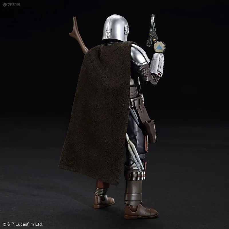 BANDAI Original STAR WARS Series Mandalorian (Bestka Armor) Silberbeschichtetes Ver-Kunststoff-Montagemodell