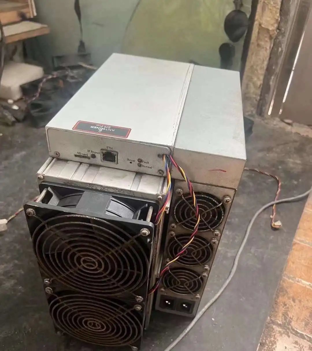 Bitmain Antminer S19 S19Pro S19j S19jPro 95T 96T 100T 104T Bitcoin air-cooled mining machine second-hand mining machine