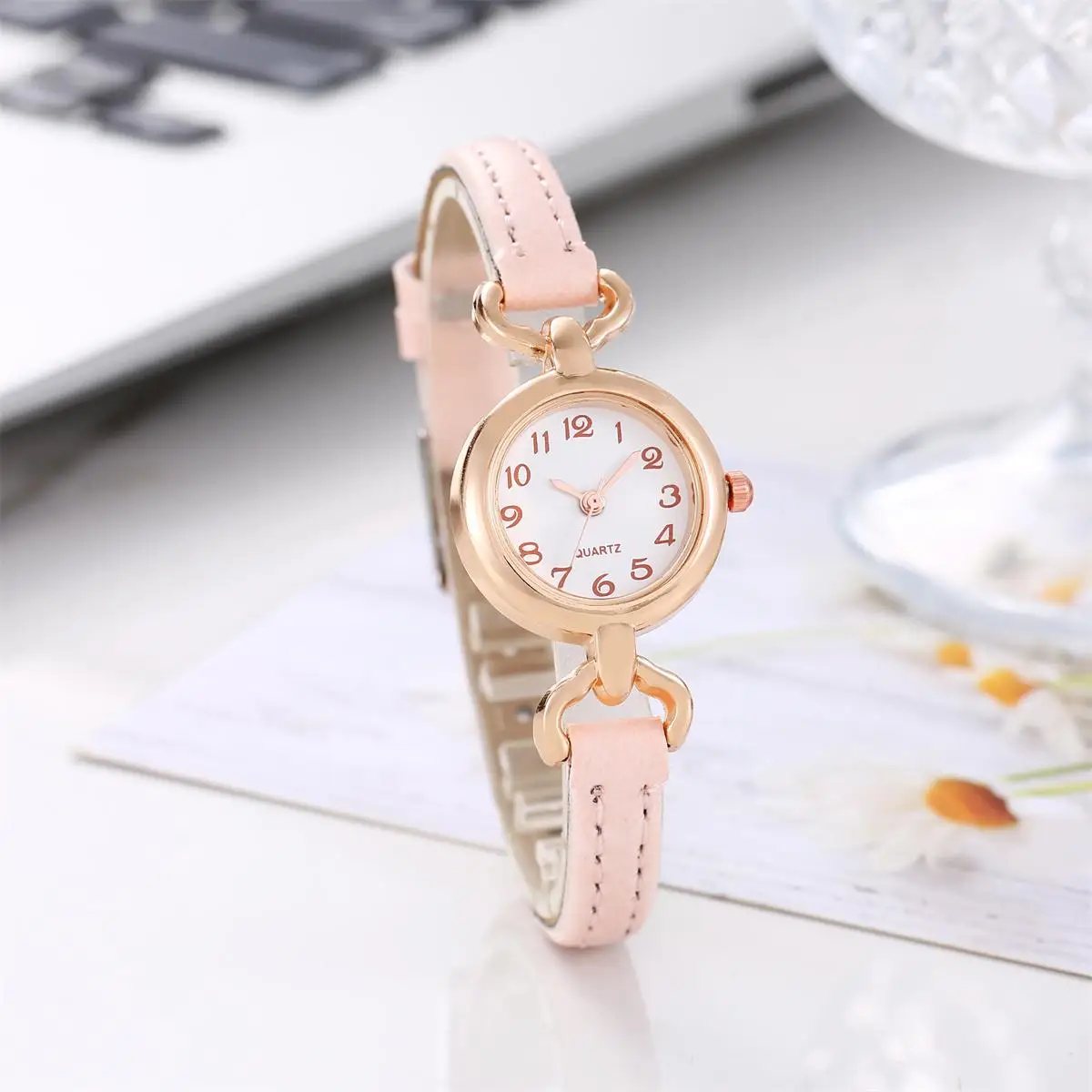 2024 new cross-border foreign trade exquisite girls watch student watch fashion small round watch digital ladies wristwatch