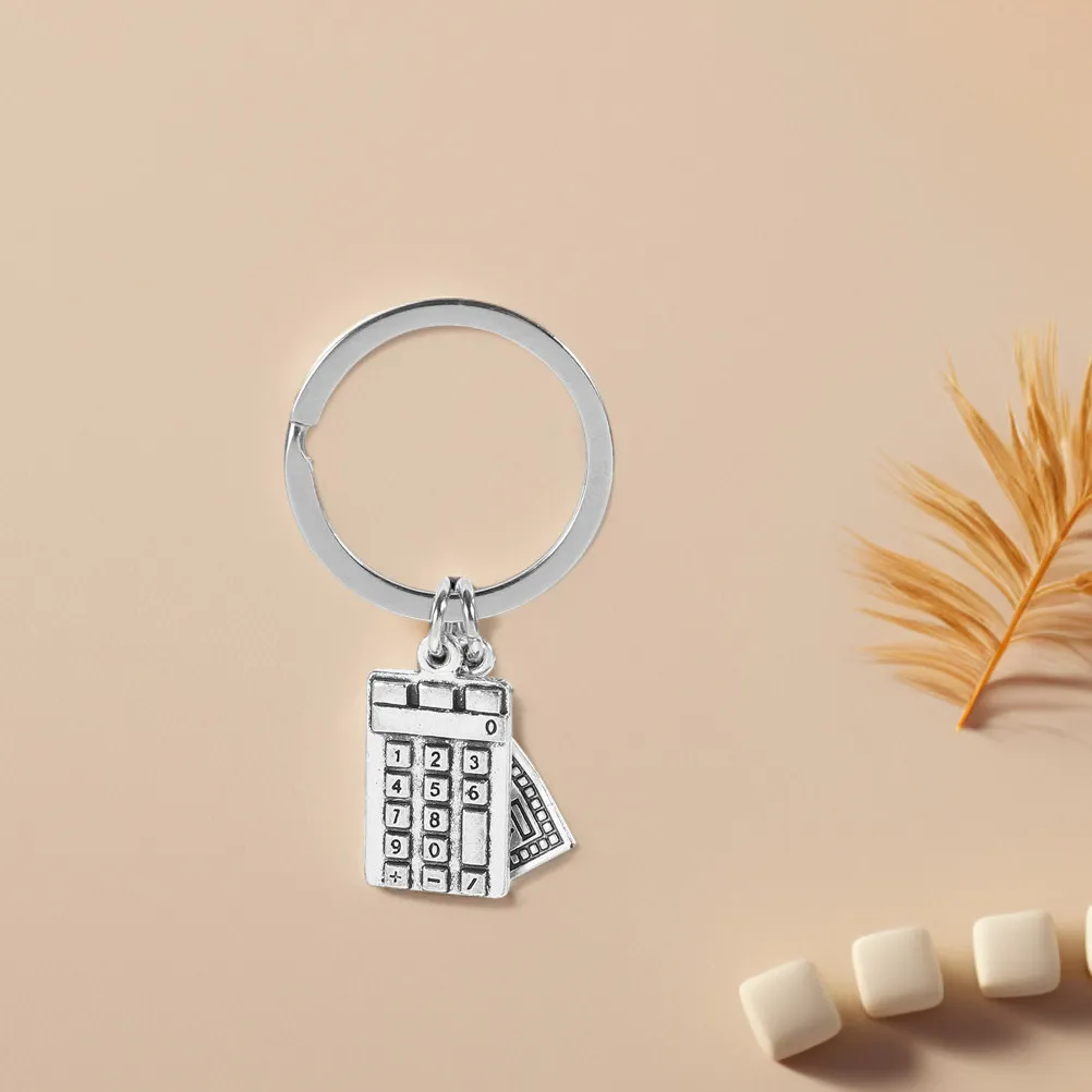 2Pcs Finance Professional Keychain Calculator Design Graduation Charm Keyring for Accountants Financial Analysts Bookkeeping