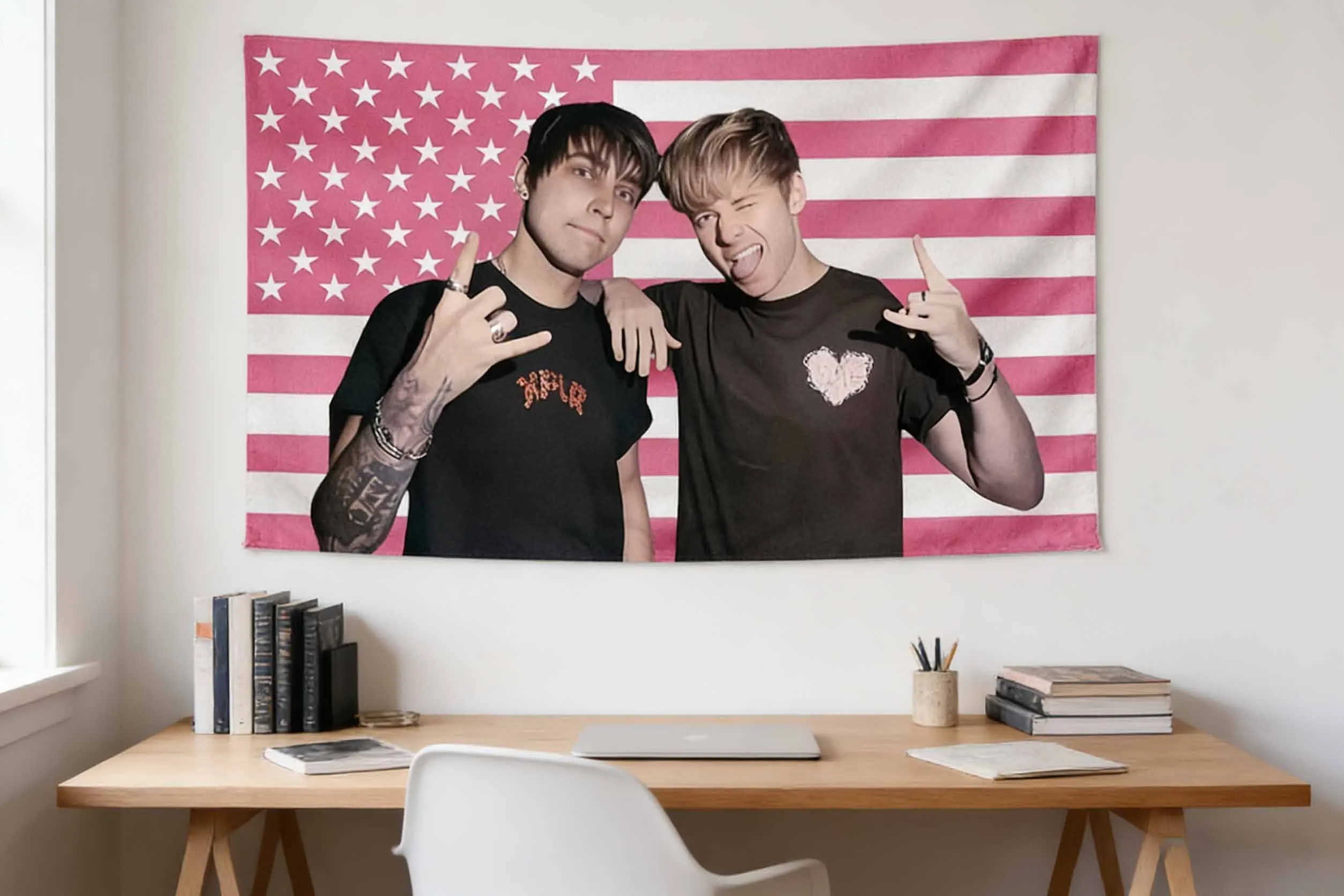 Jake&Johnnie Sam Colby Pink American Flag Tapestry Stars And Stripes Wall Hanging Ideal for College Dorm Bedroom Decor Fan Gift