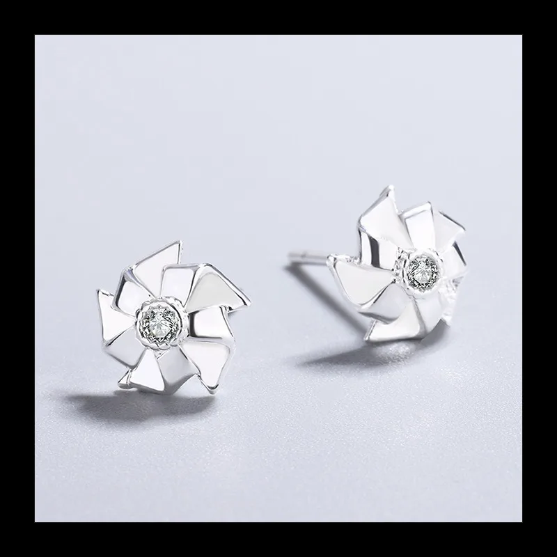 الفرنسية Ins موري طاحونة الزركون وأقراط المرأة بسيطة العصرية أزياء صغيرة جديدة سوبر الجنية فتاة الأقراط