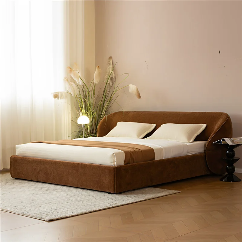 High-end brick and mortar store with designer Internet celebrity Chenier fabric butterfly bed