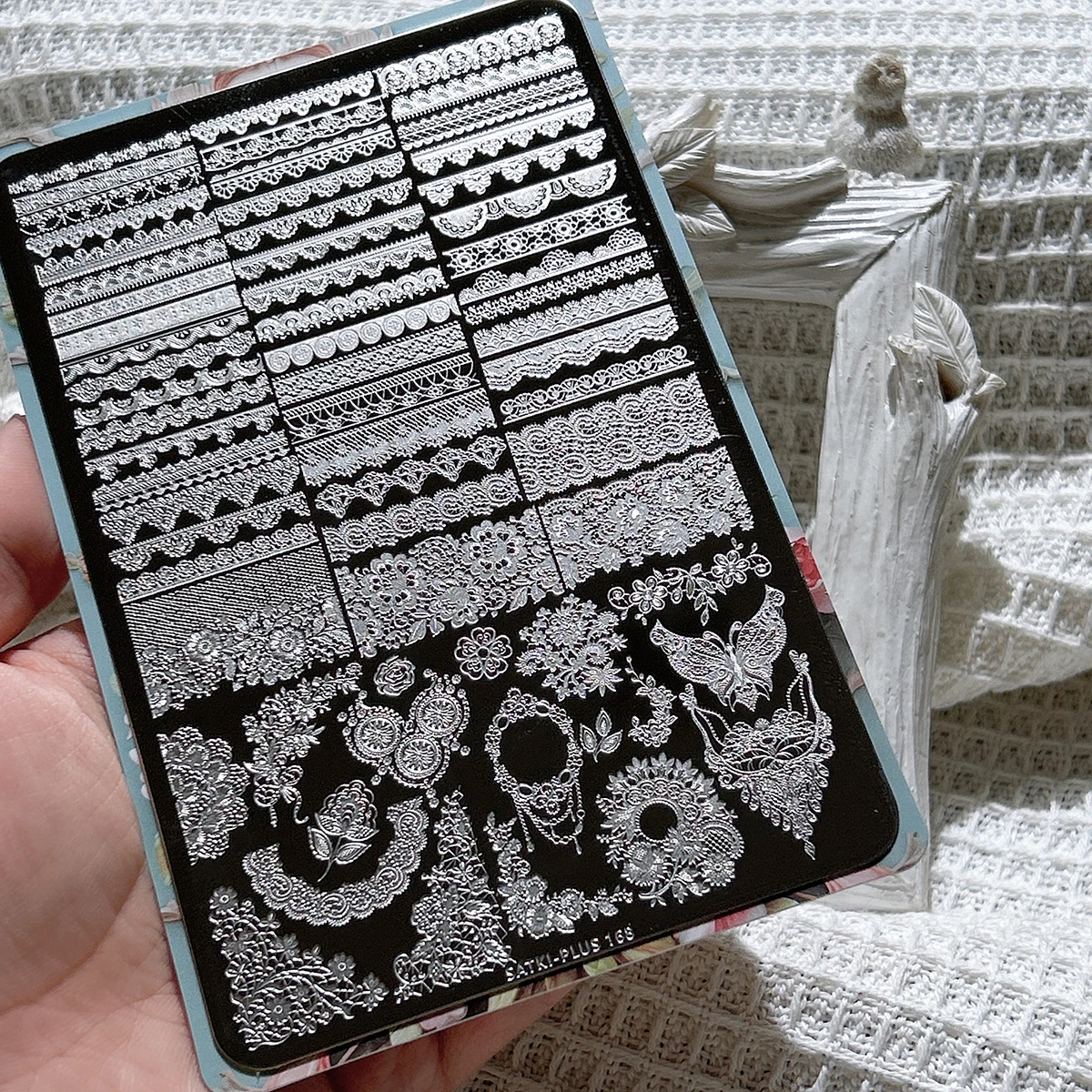 

Печатная стальная пластина для начинающих, без необходимости для ручной росписи шаблонов для украшения ногтей, мечтательный маникюр с кружевными краями, полая сетка, розовый сексуальный узор для ногтей с французским краем, форма для лака для ногтей, шабло