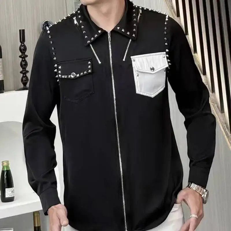 

Patchwork Pocket Punk Shirt Men Hemise Homme Nightclub Shirt Camisa Masculina Rivet Decoration Mens Shirts Shirt Prom Tuxedo