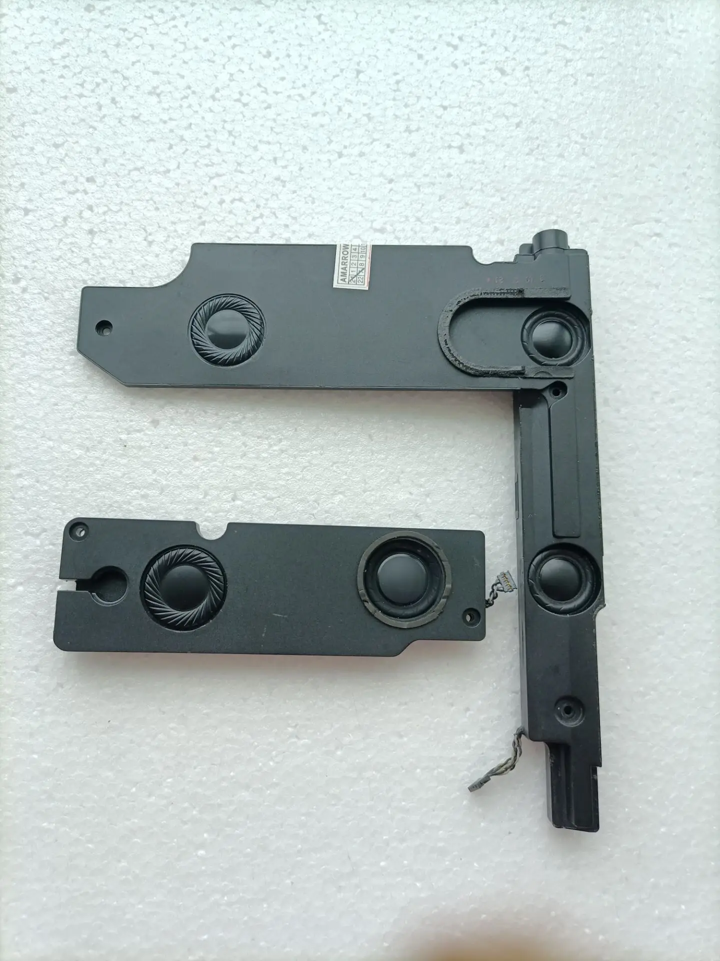 Original for Macbook pro 17'' A1297 MC725 MC226 024  2009 2010 Left & right Internal Speaker.