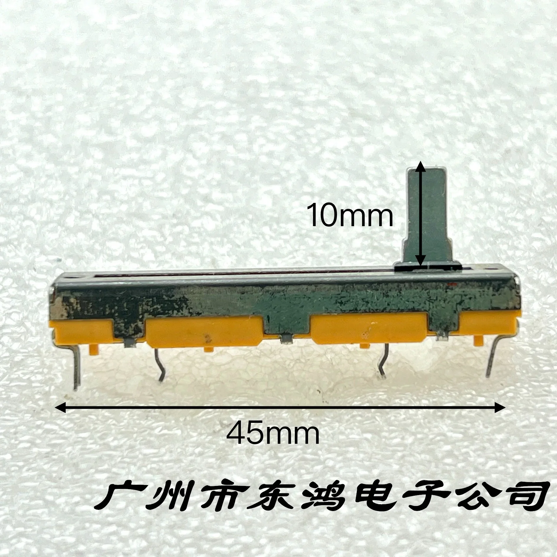 

1 шт. оксидированный потенциометр прямого действия 45 мм, одноканальный, 3-контактный, A20K, длина вала 10 мм.