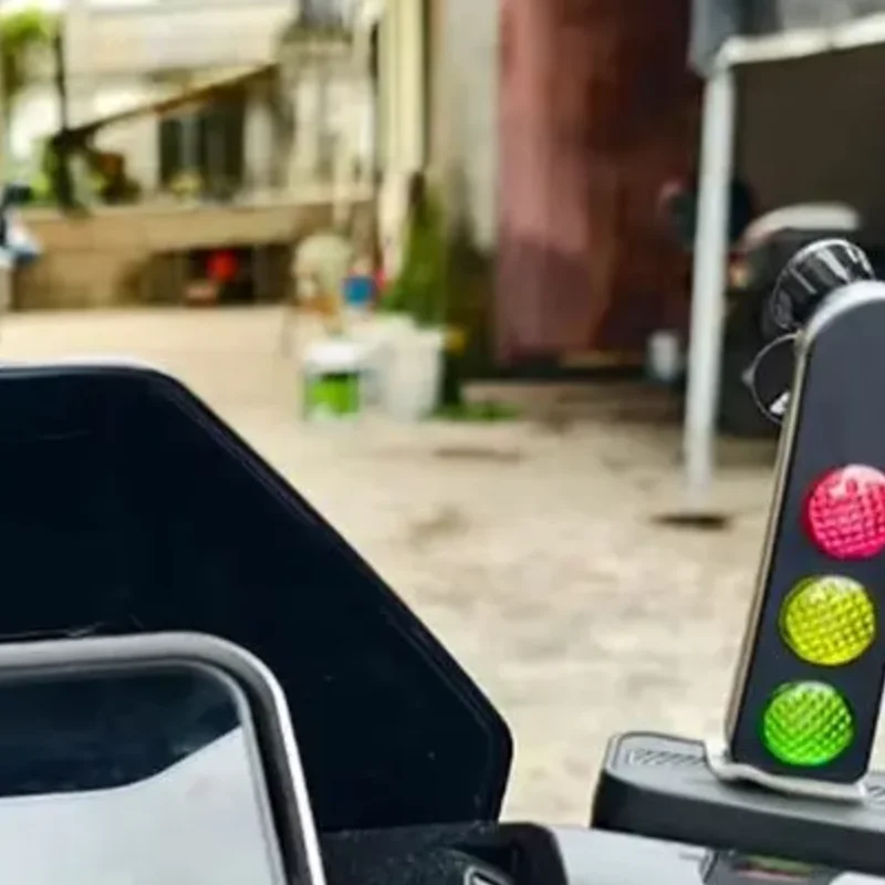 Creative LED Bike Traffic Light Shaped Wind-Powered Warning Lights Decoration Cute Bike Ornament Motorbike Accessories Gift