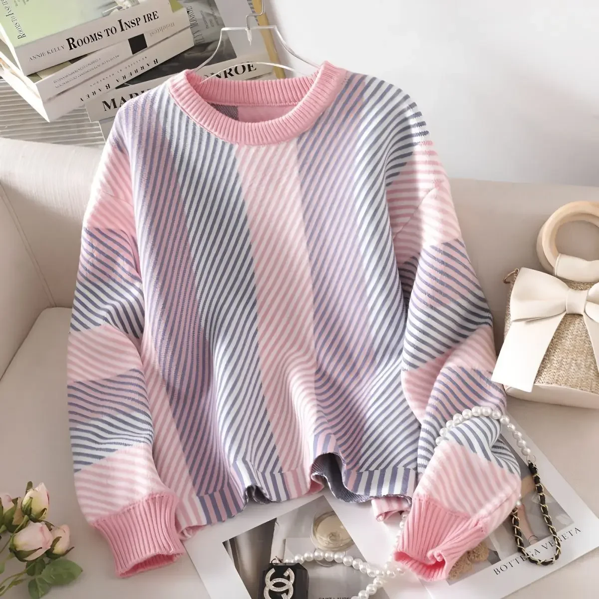 

New boutique knitted sweater women's autumn and winter 2024 new three-color twill design relaxed Joker casual pullover.