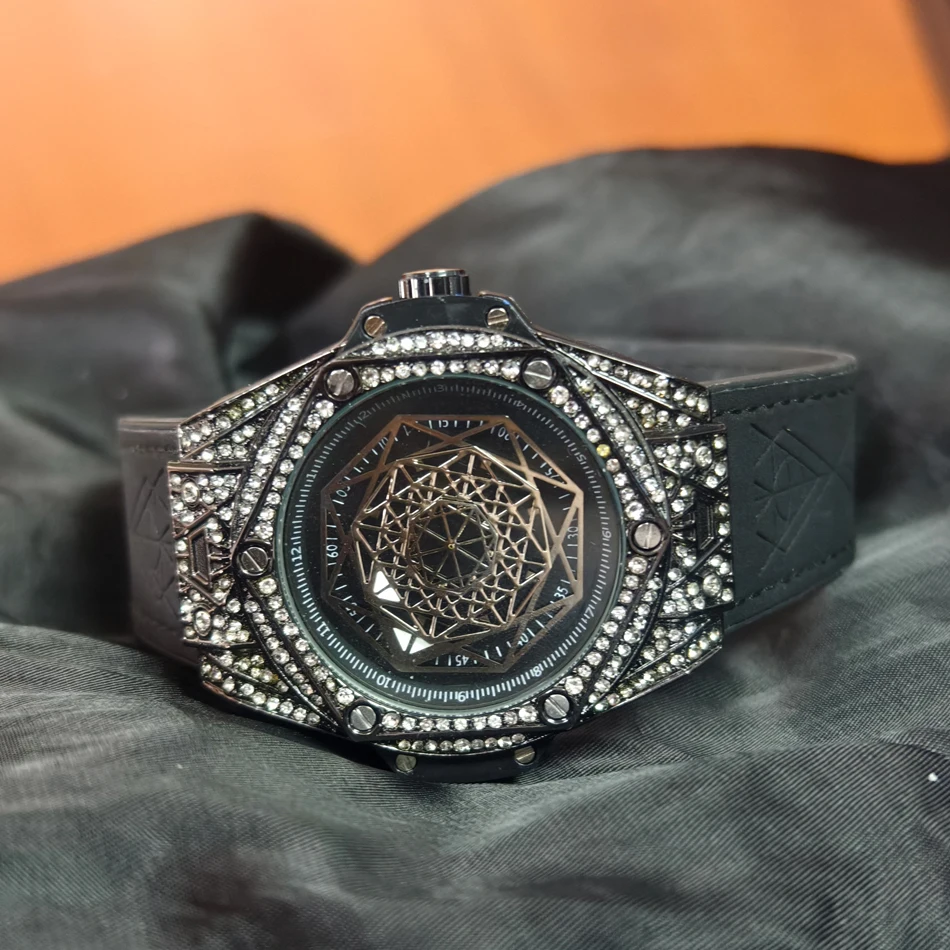 أعلى العلامة التجارية ساعة كوارتز رجالية Tonneau الهيكل العظمي الميكانيكية تصميم 30 متر مقاوم للماء الماس التفاصيل ساعة اليد Hombre الساعات العصرية