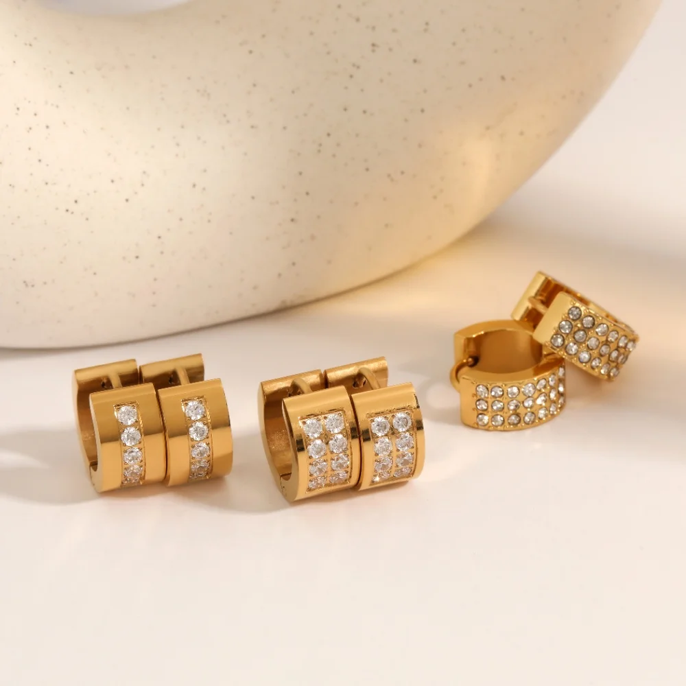 18K Vergoldete Edelstahl-Cubic-Zirkonia Runde Huggie-Creolen Modeschmuck für Damen Tägliches Party-Accessoire – Detail 2