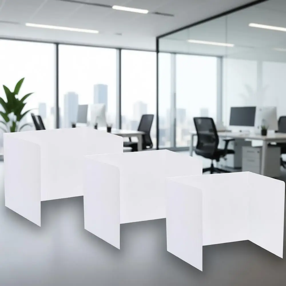 

Студенческие столы на 6 человек с перегородками для конфиденциальности и дополнительными этикетками