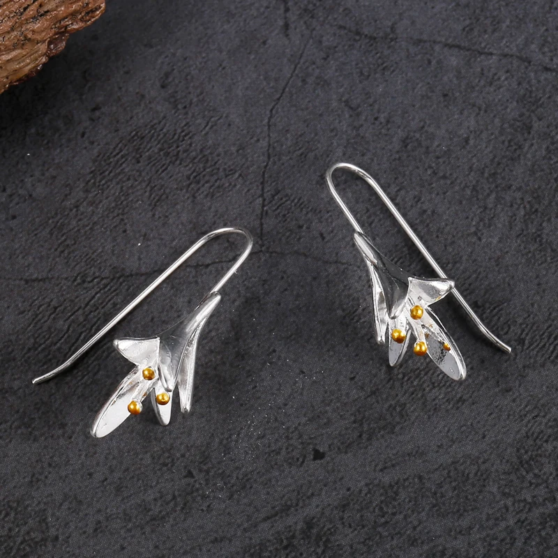 Fashion Silver Color Lily Flower Drop Earrings for Women Girl Chic Jewelry Gold Stamen Metal Petals Earring Brincos