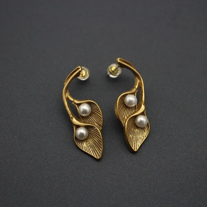

New European and American Niche Earrings, Retro Pearl Ginkgo Leaf Earrings