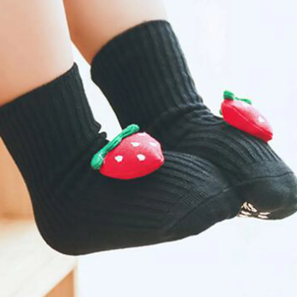 

Autumn Winter Baby Floor Socks Anti-Slip Cotton Dispensing Toddlers Footwear Black Strawberry Size M for 1-3 Years