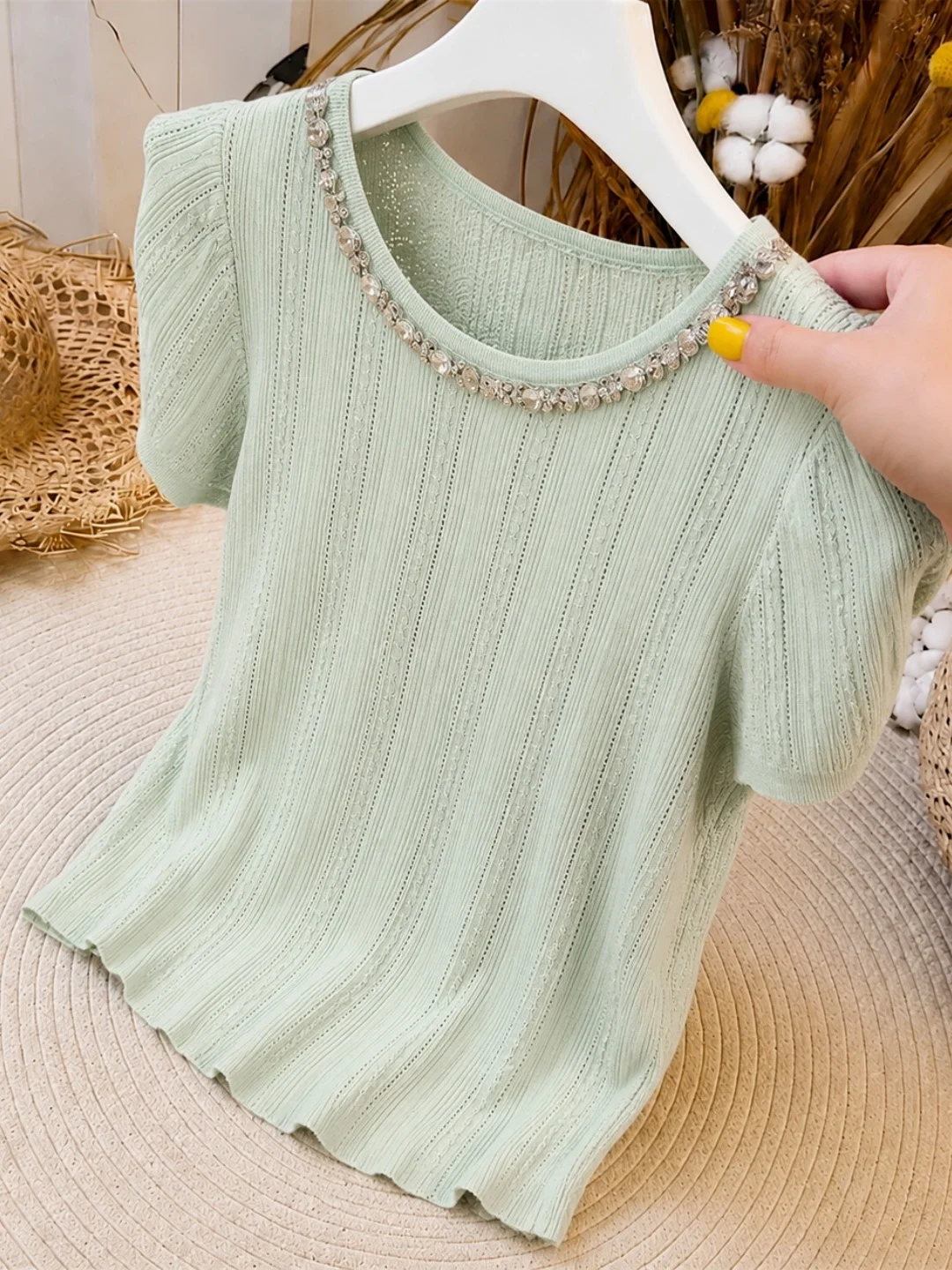 

Silk Knit Short Sleeve round Neck Embedded Diamond Soft Comfortable Commute Fashionable Summer Top Women's Korean Style Strai...