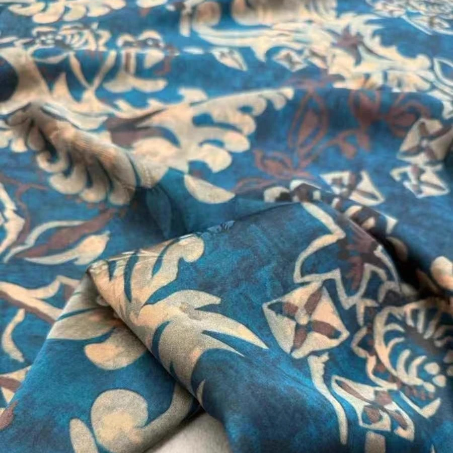 Sewing Vest - Tissu en soie lourde imprimé bleu