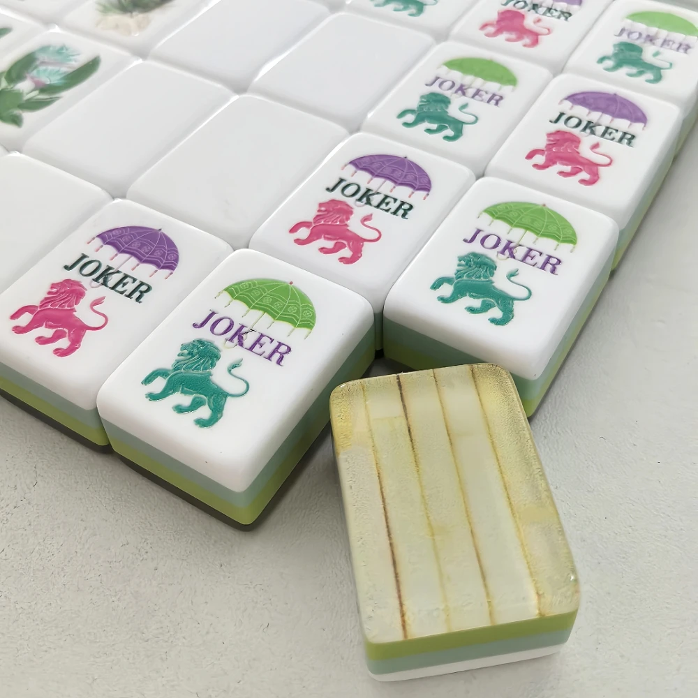 New Trending American Mahjong Set Luxury Acrylic Bamboo Pattern Mahjong 160 Tiles Travel Engraved Mah Jongg Sets for Board Games
