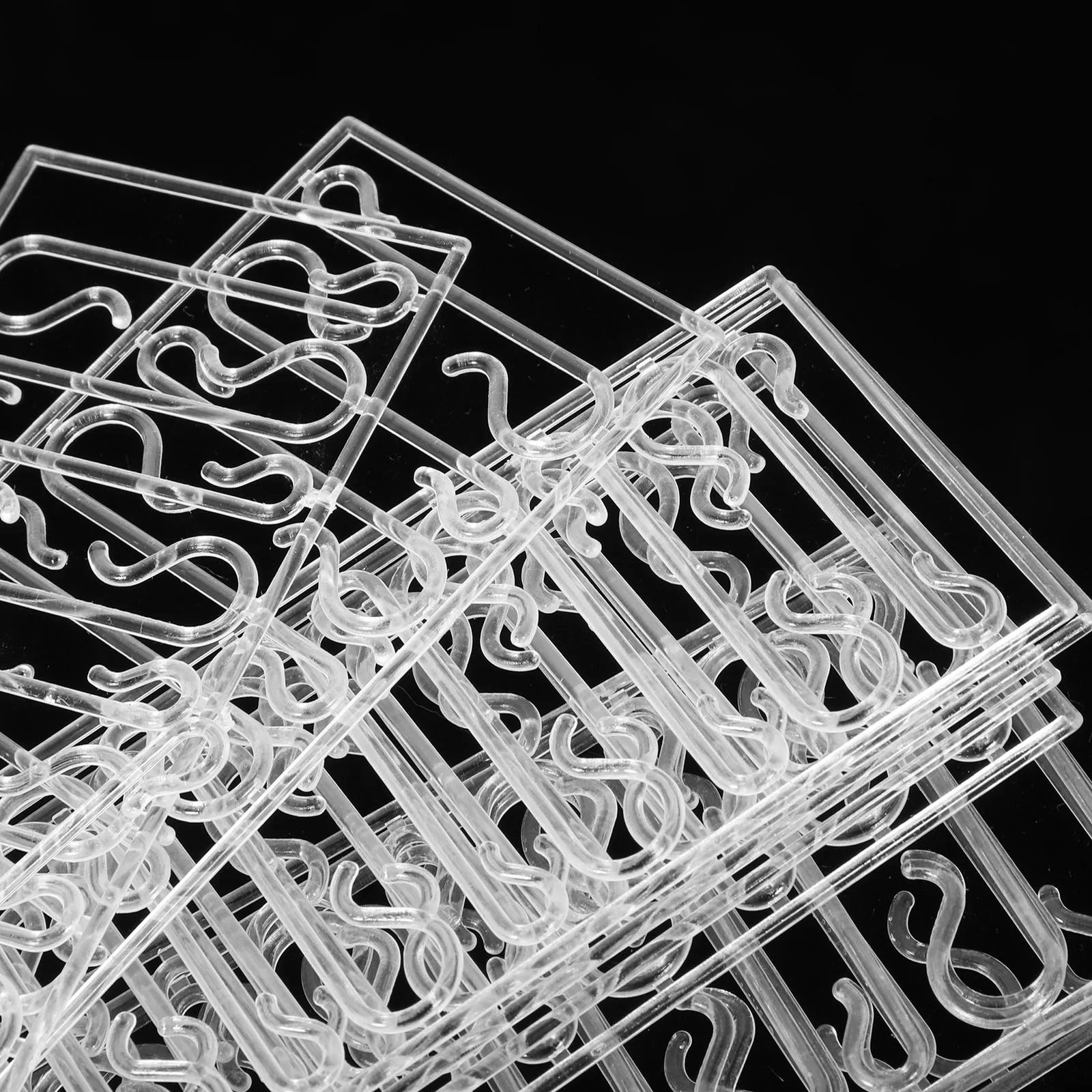 

100 Pcs Christmas Ball Hooks Transparent Plastic Tree Hangers for Ornaments Gifts Stockings Decor Accessories Holiday Wreath