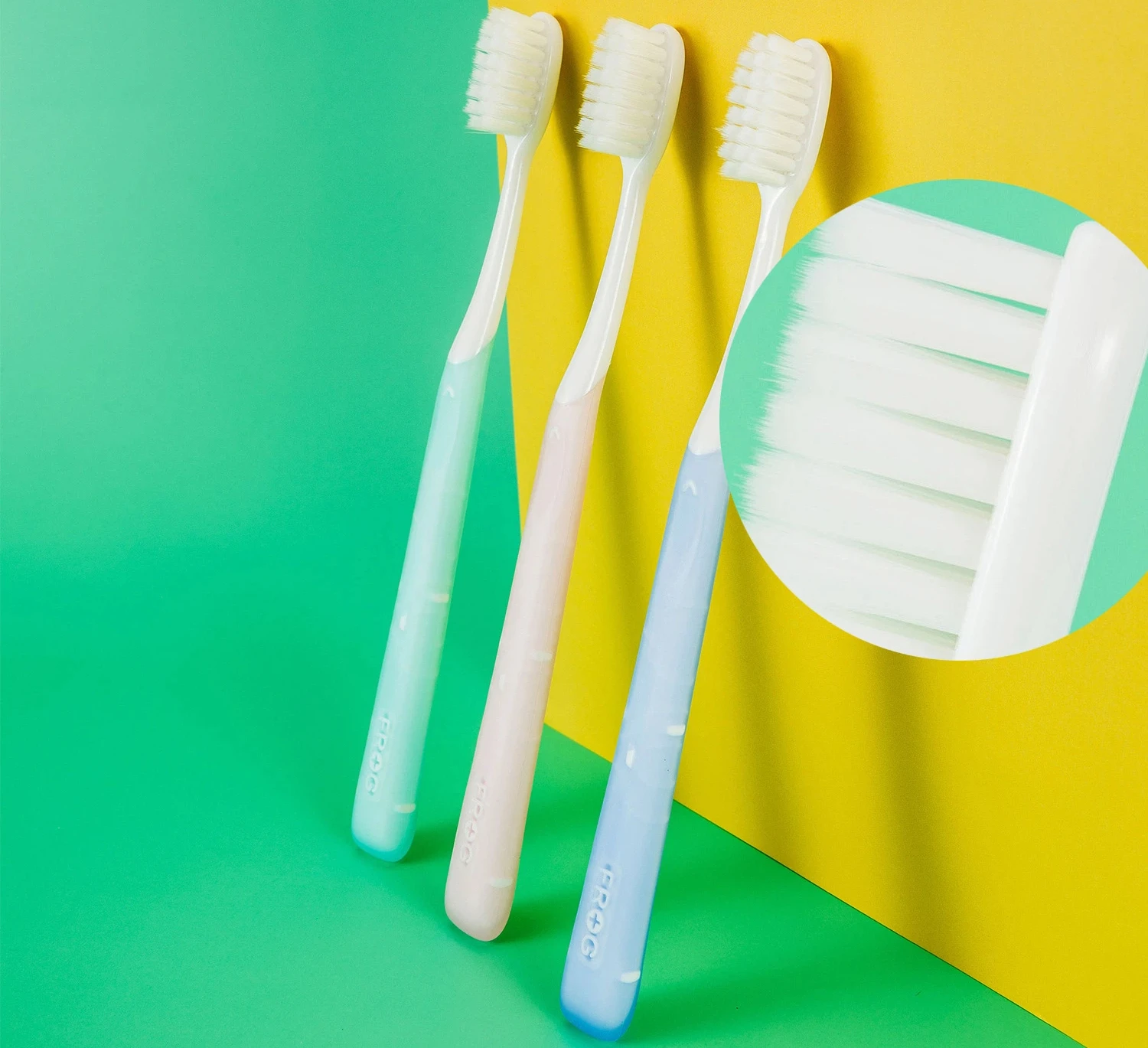 Thin-filament ultra-soft bristle manual toothbrush for men and women for adults