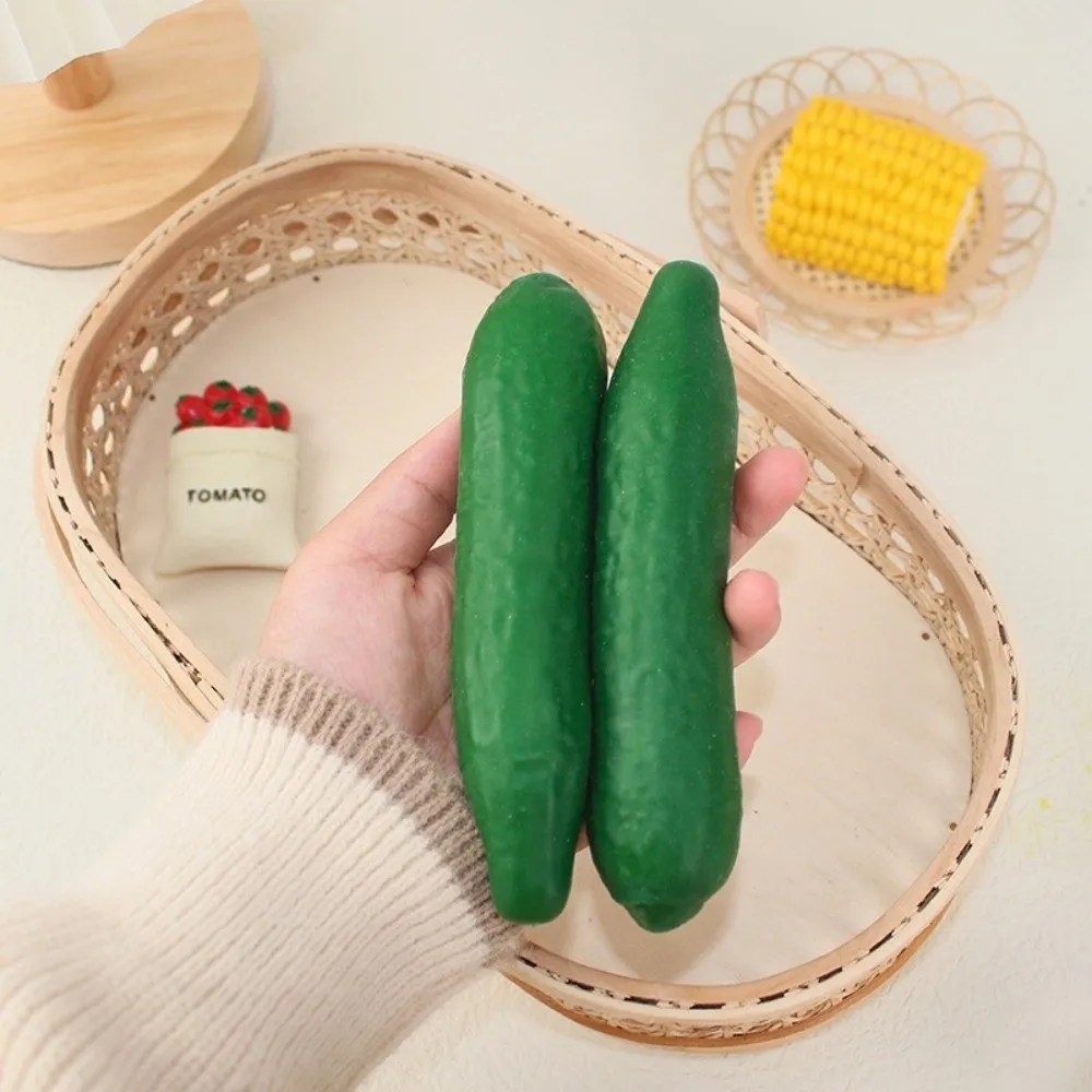 

Novelty 28CM Slow Rebound Cucumber Super Soft Elastic Vegetable Pinch Simulation Relaxation Fake Green Cucumber Office