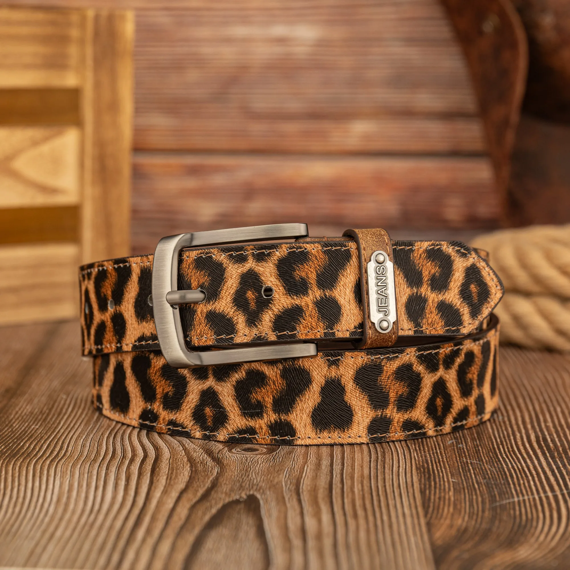 Vintage Fashion Ladies Belt with Needle Buckle Faux Leather Random Pattern PU Christmas Holiday Gift Regular Box