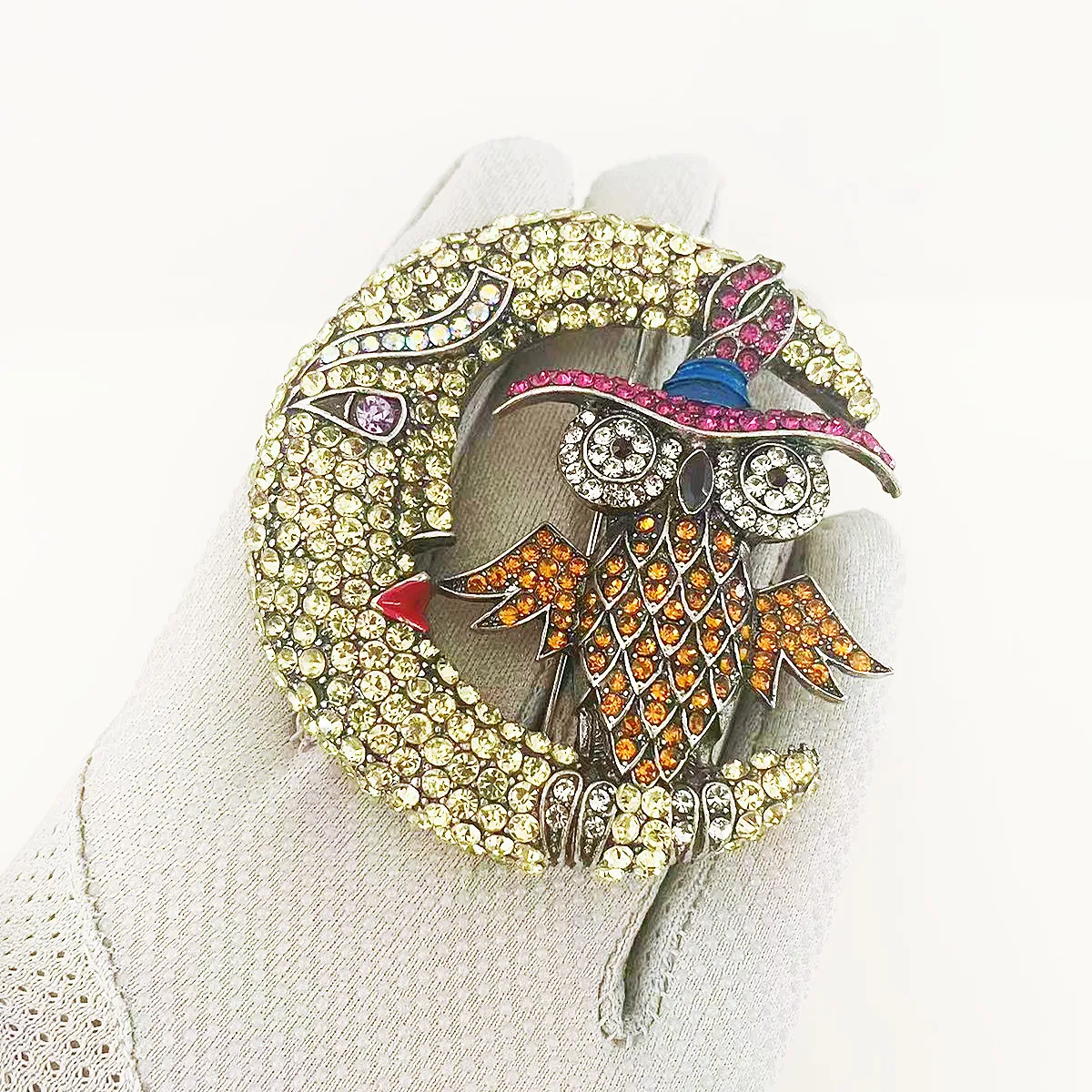 

MITTO FASHION JEWELRIES AND HIGH-END ACCESSORIES RHINESTONES PAVED OWL MOON VINTAGE WOMEN BROOCH