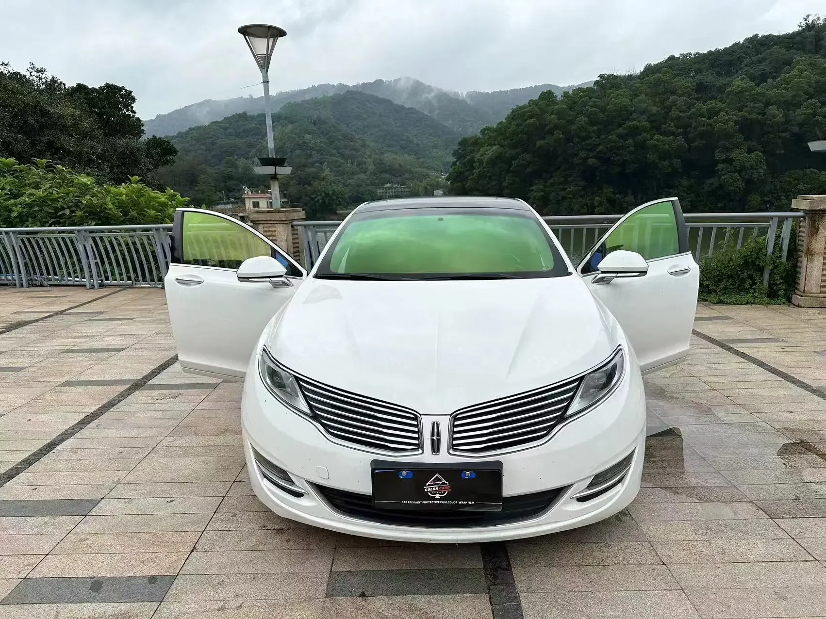 Aurora Green Iridescent Chameleon Tint Color Shift Window Film Anti UV Solar Decor For Automotive Side Glass