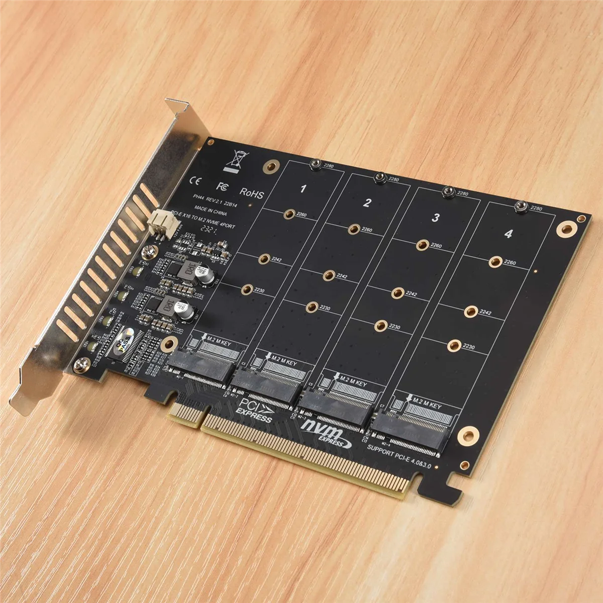 ADEGBO-改良型 4 ポート NVMe - PCIE アダプター カード M.2 NVME - PCIe X16 アダプター