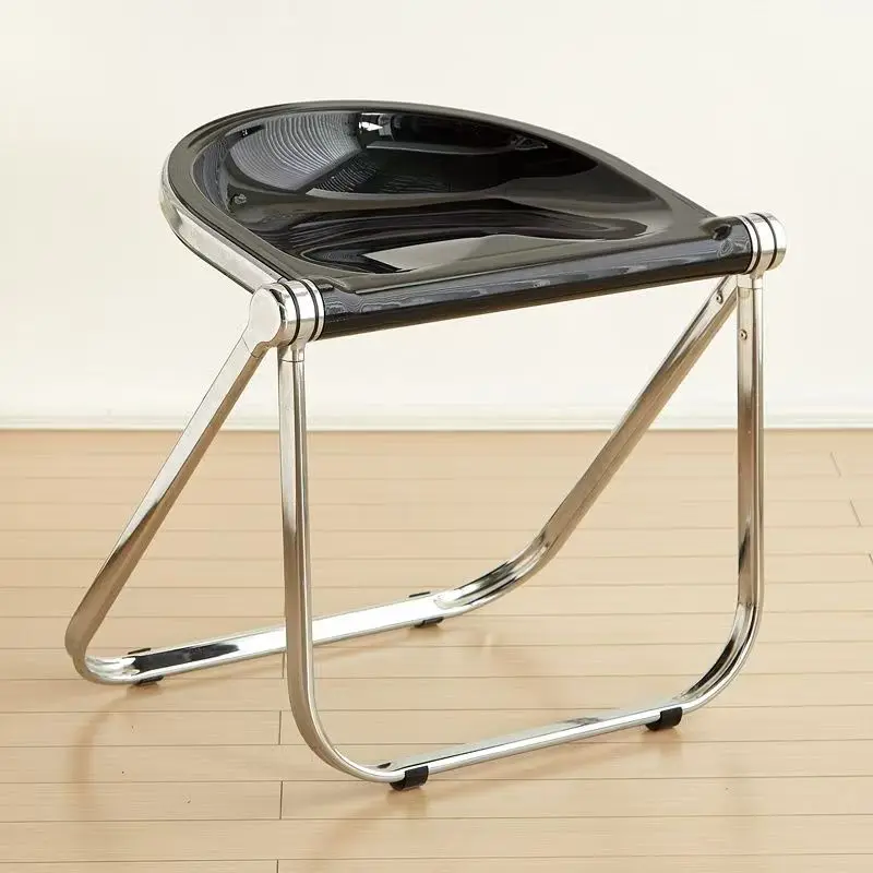 الشمال الاكريليك البراز المنزل الإبداعية طوي منخفضة البراز مقعد بلاستيكي بسيط ، شفافة كرسي بلا ظهر قابل للطي للمنزل الحديثة البراز