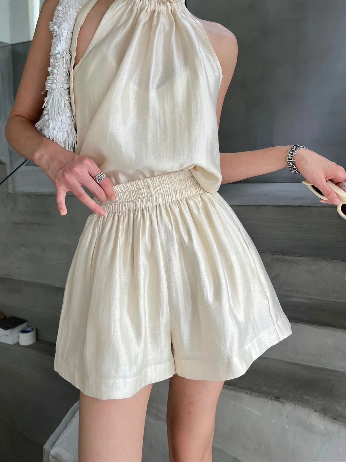 

Premium Pearl Elastic Waist Thin and Versatile Style Wide Leg Casual Shorts for Women in Summer